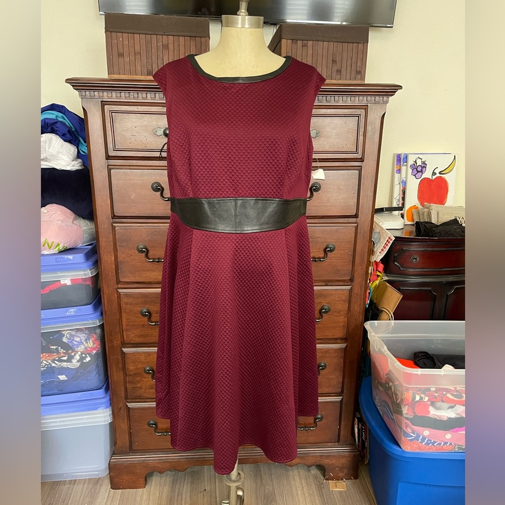 London Style Collection Maroon Quilted Dress
